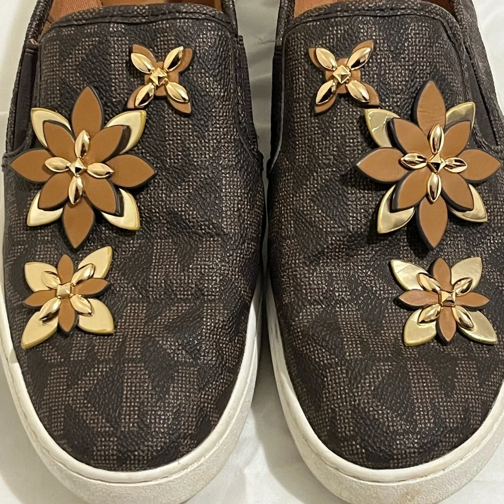 Michael Kors Dark Brown Floral Slip-On Shoes Women’s Size 8.5 Medium - Picture 2 of 9